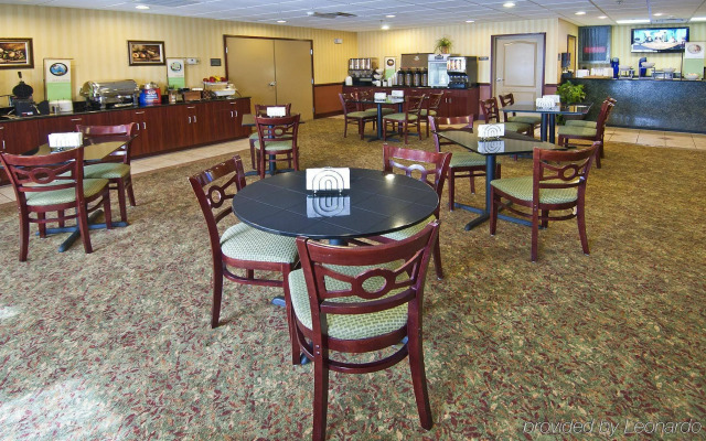 Country Inn & Suites by Radisson, Oklahoma City Airport, OK