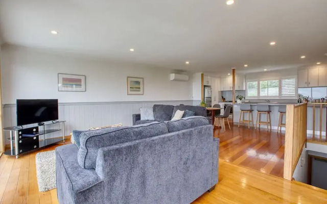 Lazy Wave Beach House