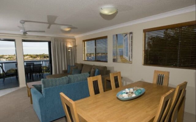 Riverdance Apartments