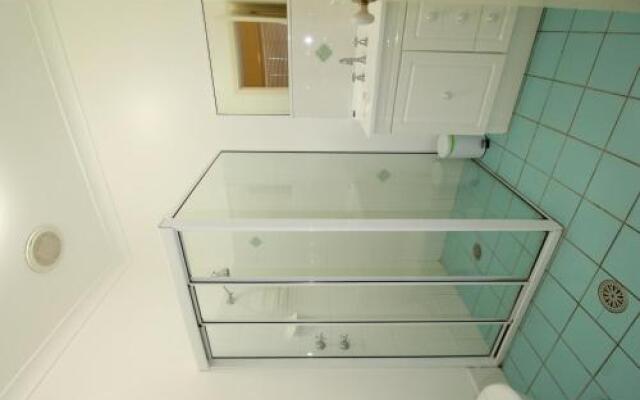 Breakers 1, 13 East Street