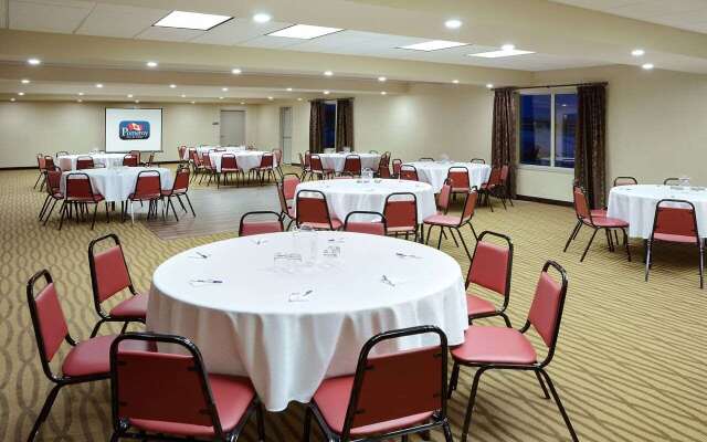 Pomeroy Inn And Suites Vermilion