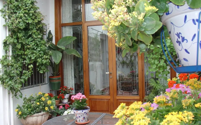 Typical Valencian House. Modernist Style. Recommended for Families