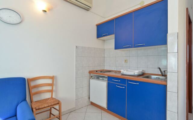 Apartment 794