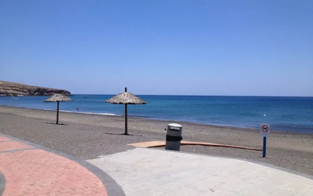 Apartment With Swimming Pool Near the Beach