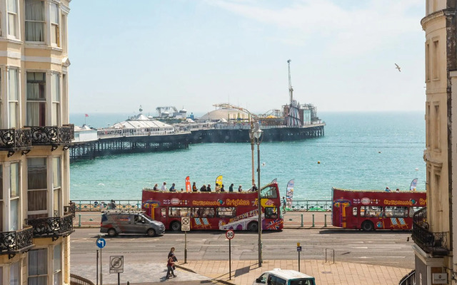 a&o Brighton Palace Pier