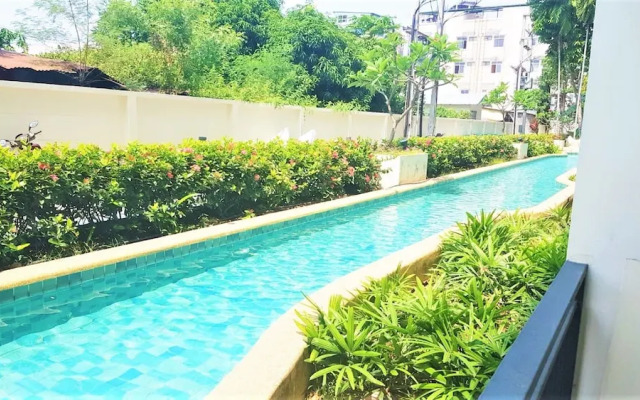 1 bed Condo With Direct Pool Access - Sleeps 2