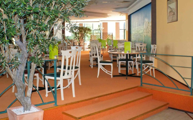 Mercure Poitiers Site du Futuroscope Hotel