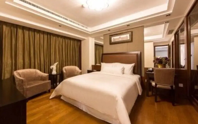 Qingdao Center Hotel and Apartment