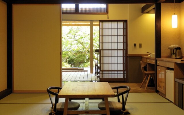 Gora Hanaougi-Sounkaku
