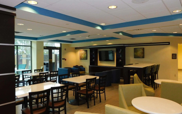 Best Western Plus Birmingham Inn & Suites