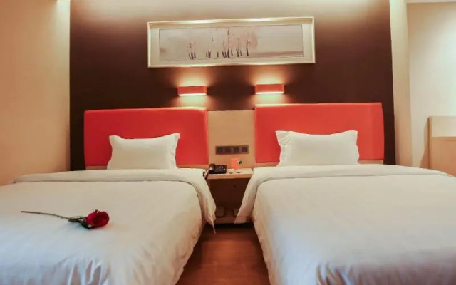 7 Days PremiumNanchang Tengwangge Huacai Building