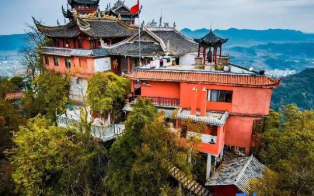 Wusheng Yisu (Yunfeng Tunbao Scenic Area)