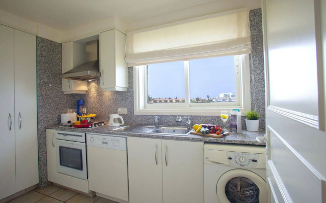 Alia Seafront Suite