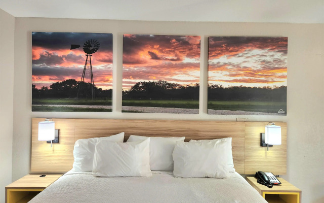 Days Inn by Wyndham McAllen