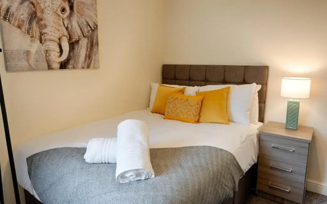 The Old Bakery - TV in Every Bedroom!
