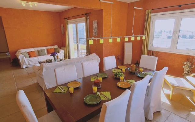 Paphos Elegance Apartment by STAY BnB