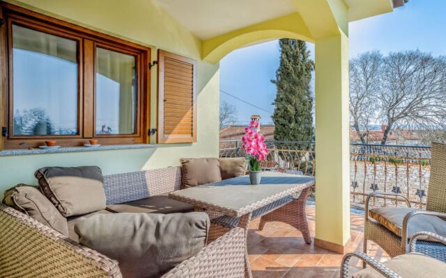 Apartment Ulika Poreč/Tar 41213