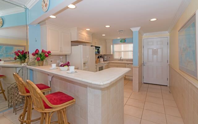 The Colonial Club, Oceanfront Condos