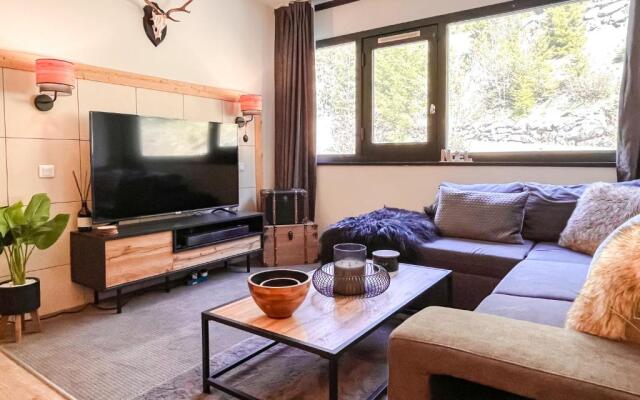Large 2-Bedroom Apartment, Centre of Flaine Foret