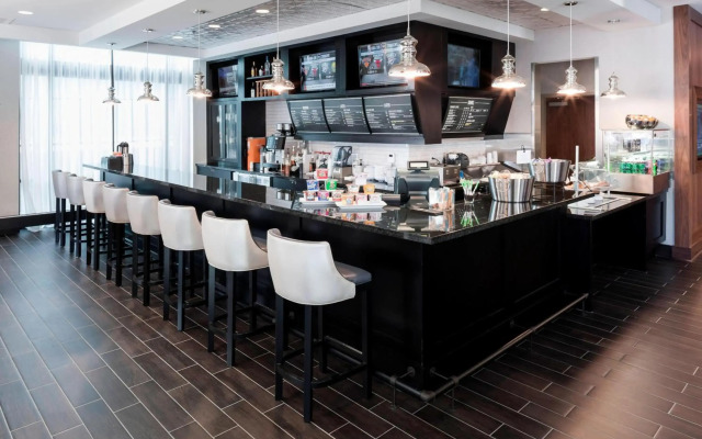 Courtyard by Marriott Richmond Downtown