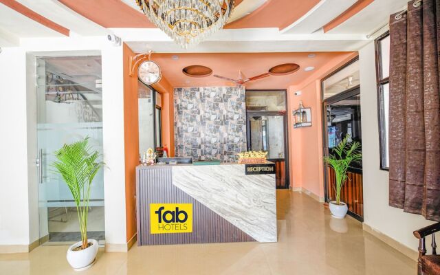 Fabhotel Royal Regency I