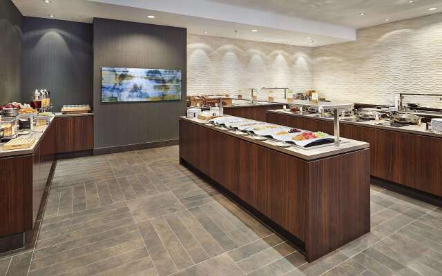 DoubleTree by Hilton Hotel & Conference Centre Regina