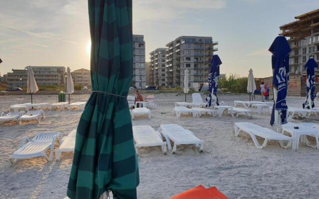 Belle Sea View Apartment Mamaia