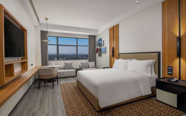 Ramada By Wyndham Maoming Dianbai