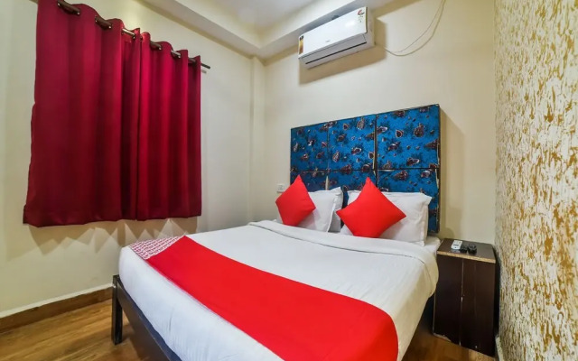 OYO 30329 Tsk The Golden Nest Deluxe