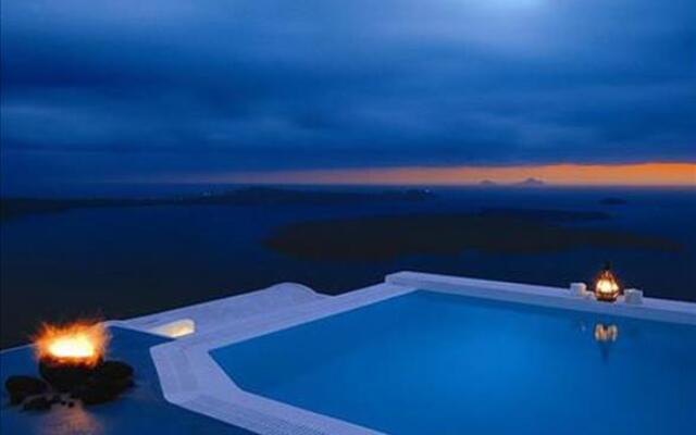 Altana Traditional Houses & Suites
