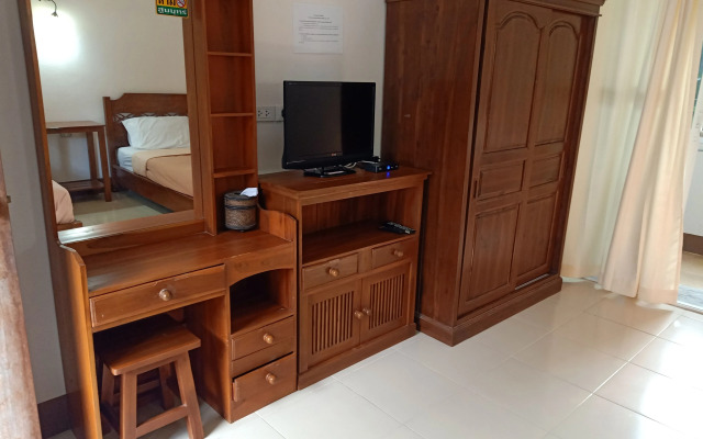 Phumchan Place Hotel