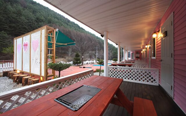 Jeongseon Attrie Amitie Pension