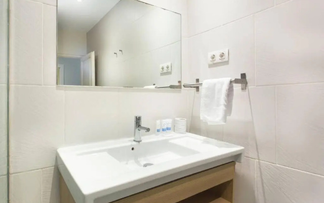 4bedroom apartment with a balcony in Las Ramblas 1 2