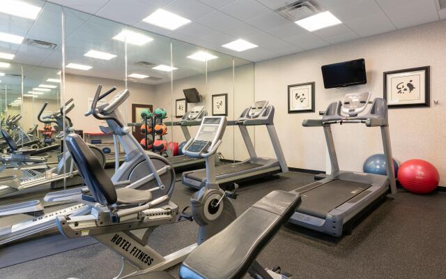 Holiday Inn Express Hotel & Suites New Philadelphia by IHG
