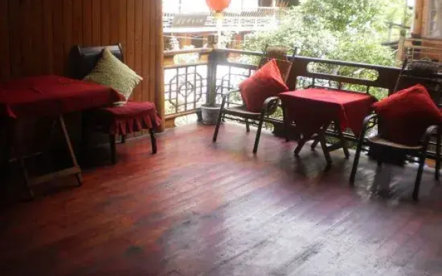 Ya'an Shangli Ancient Town Haojinglou Homestay