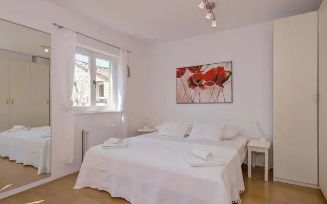 Apartment Deja