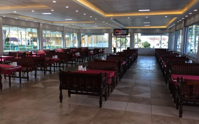 Karaali Kpalicalari Ve Otel Tesisleri