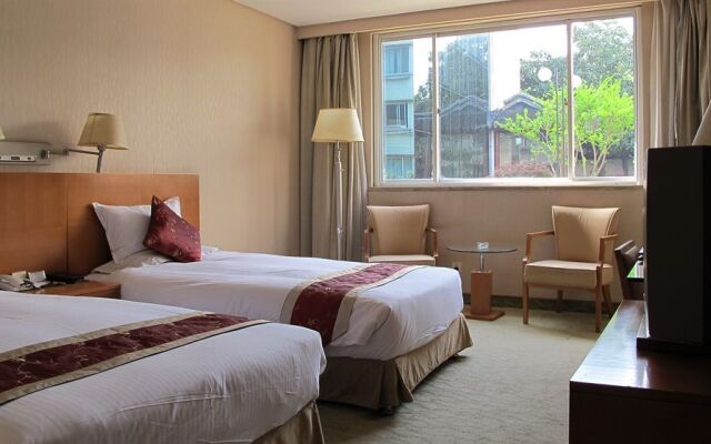 Glamor Hotel