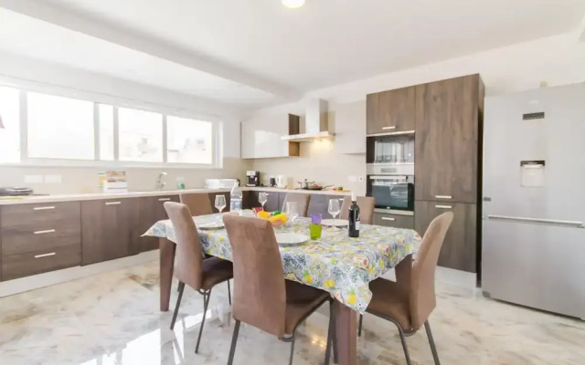 Palm Modern Apart 200mt From Sea Qawra