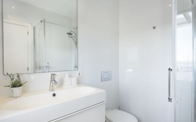 Posh Holiday Home With Pool, Library & Scenic Views in Jesus