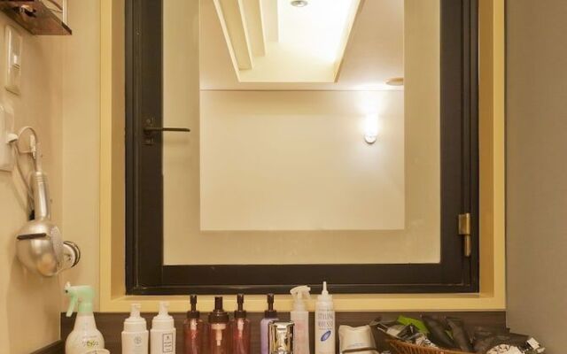 Jyuichibankan - Adults only