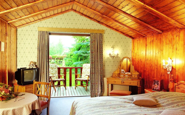 Landhaus & Burg Hotel Romantik