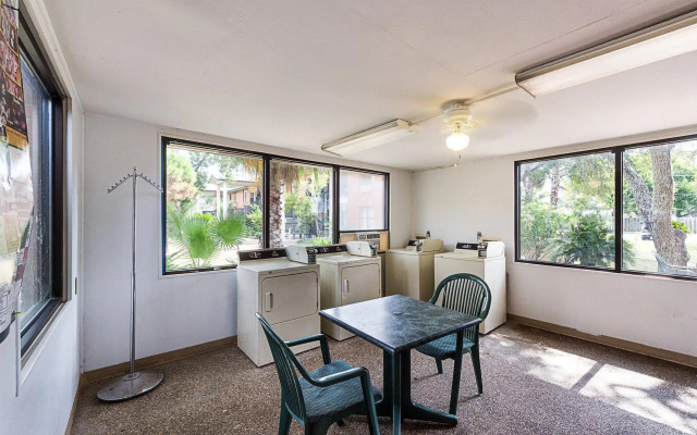 Econo Lodge Inn & Suites Fulton - Rockport