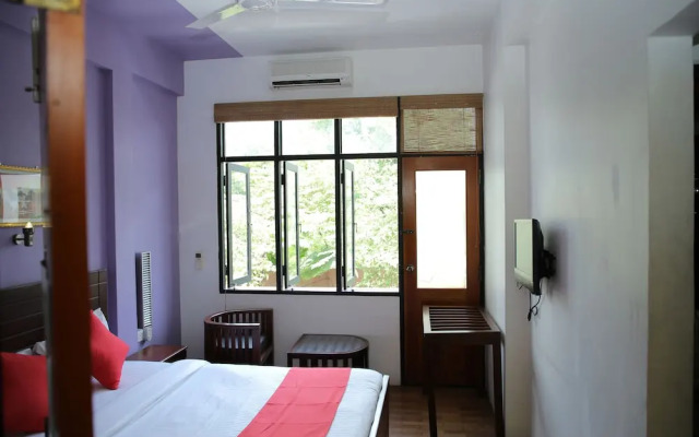 OYO 256 Subash Hotel