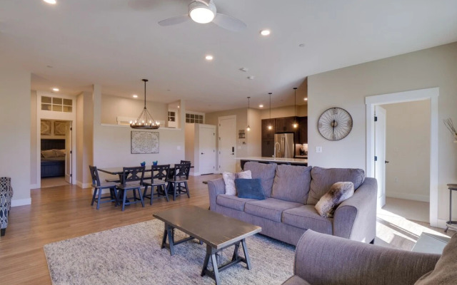 Stunning Winter Park Condo Near Slopes!