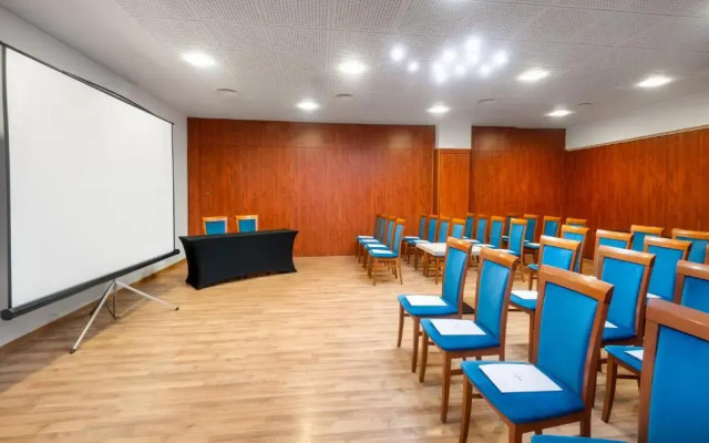 Hunguest Hotel Repce