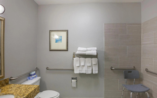 Country Inn & Suites by Radisson, Lewisville, TX