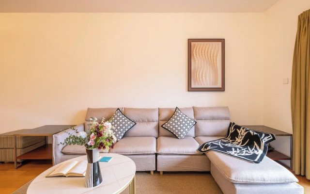 Tyms Family 2BR 1BA Apt Xujiahui Center