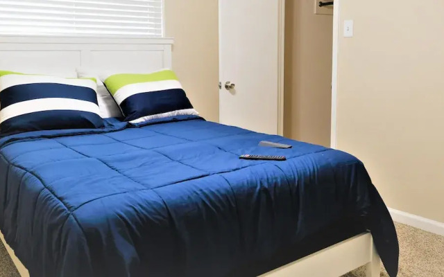 3Bdrm 2.5Bath 5Beds - Near Downtown