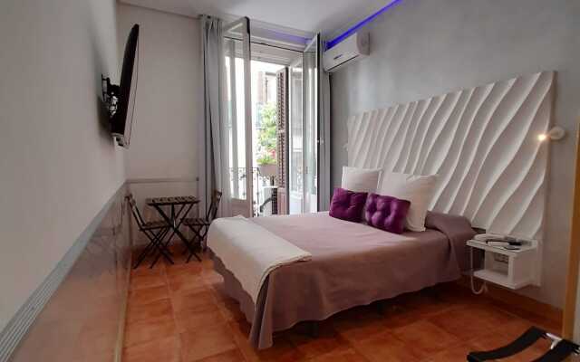 Hostal Las Fuentes - Adults Only